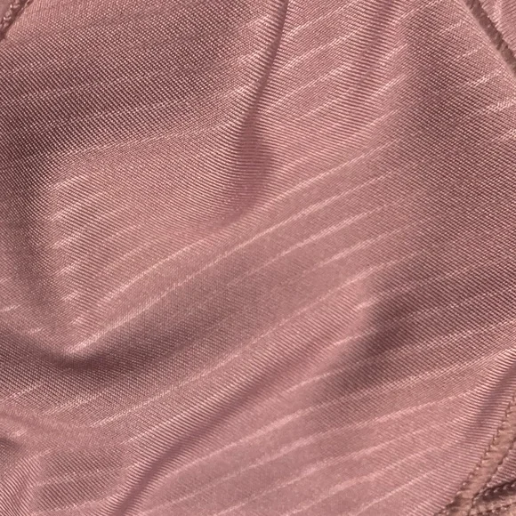 Under Armour Compression Heat Gear Leggings Size Medium - Picture 14 of 14